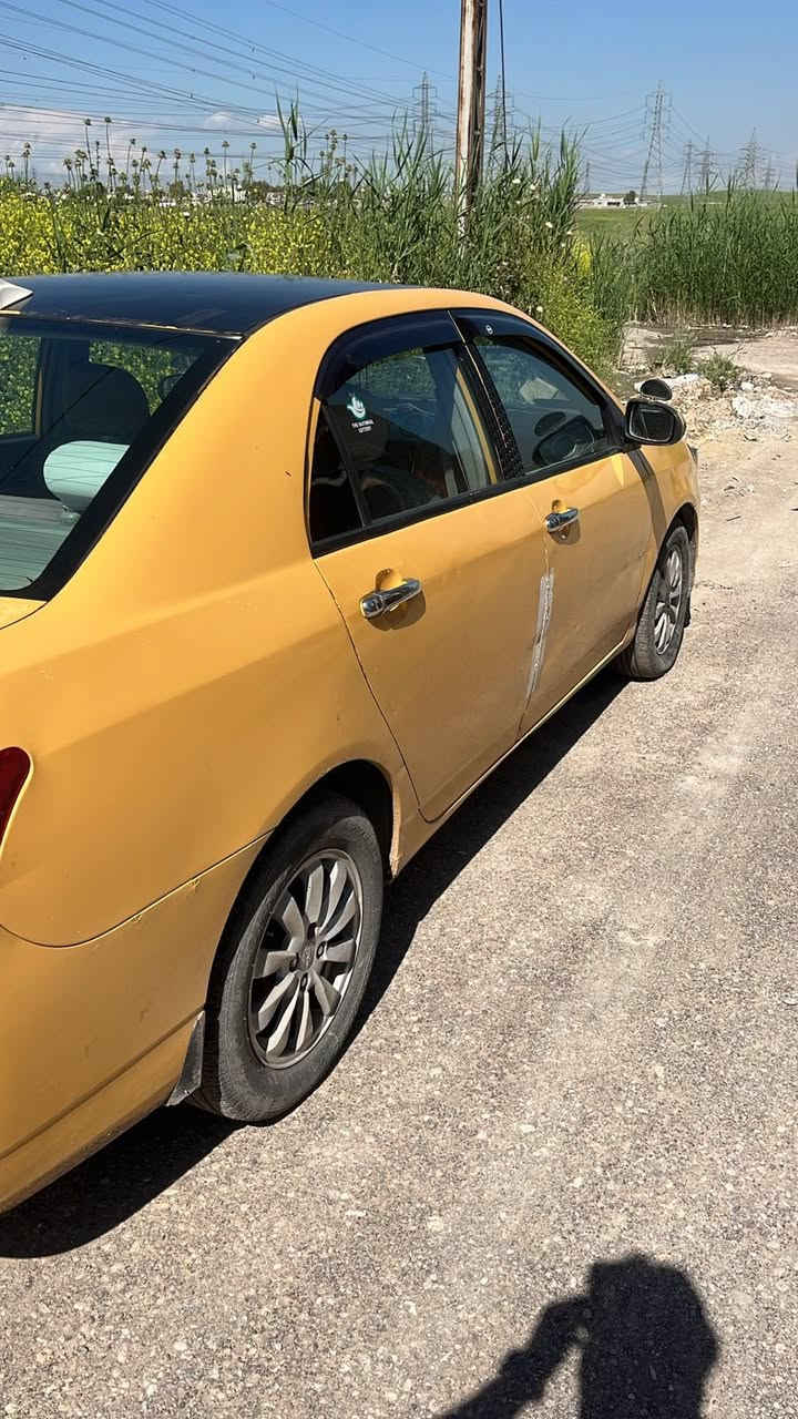 السلام عليكم BYD G3 2013
سياره تشغيل بصمه 
طخم امامي نضيف 
تبريد يعوزه غاز 
محرك رخاوه
كير مابي شي 
النضافه كدام العين 
السياره ب اسمي 
رقم دولي مسطره لل31 
شرط التحويل ثاني يوم 
هزه جديده 
هيئه وغرامه مصفره 
السعر 42 وبيها مجال 
***********
***********
