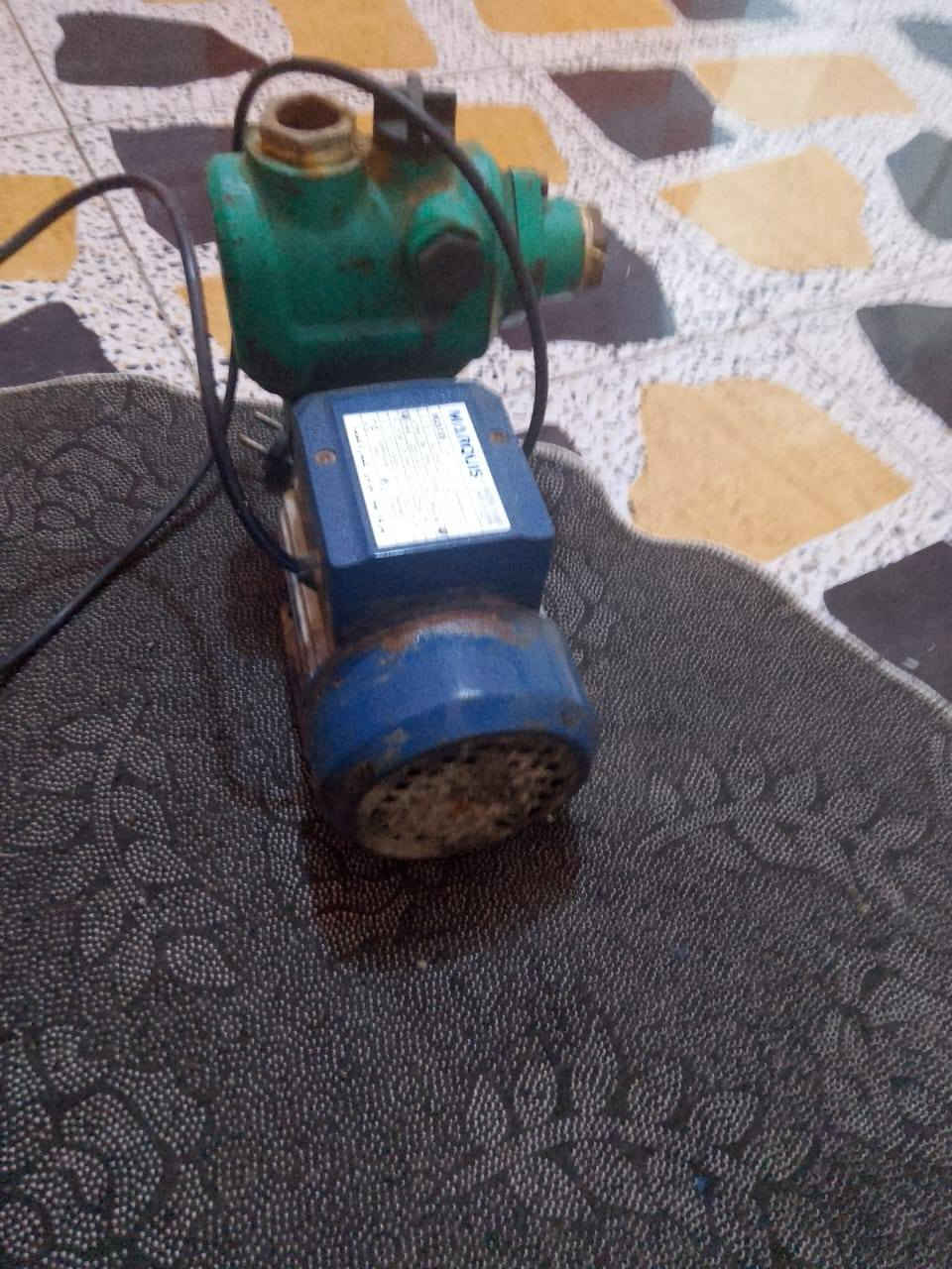 طباخ كهربائي شغال جديد 
وماطور بيت وادي هم شغال شرط 
مكاني سوق الشيوخ حي الشهداء 
ماطور 30
طباخ 20
***********
