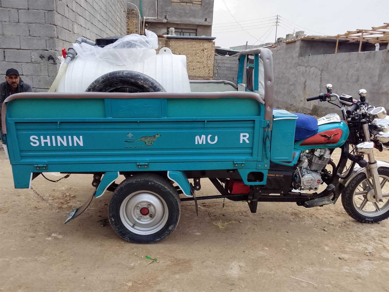 سلام عليكم ستوته مديل 23 مكفواله ركبه وراق يم حسين كربلاء سواده قرب المثلث سواده سعر 2450وبيها مجال ***********
