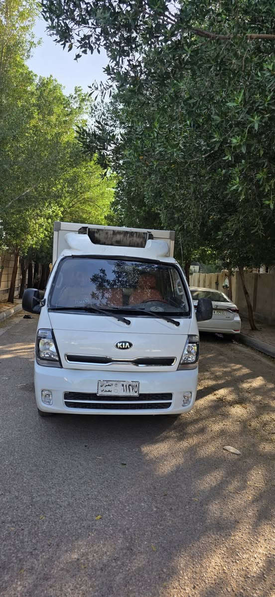 كيا براد موديل ٢٠٠٦ رقم بغداد انكليزي معامله كامله
برادهه تجميد كمبريسر همر ٧ بستم ١٨ تحت الصفر صيانه كامله 
مكينه ٣٠٠٠ مفتوح 
سياره محدثه ٢٣ 
رقم شاصي رقم قماره كله واضح بليته 
صدر حداديه جديده هسه شادلهه 
سياره ٣ تيام عل فحص تاخذهه 
سعر بلاش. ٨٩.   بلاش.    سعر ٨٩ بلاش 

***********@
