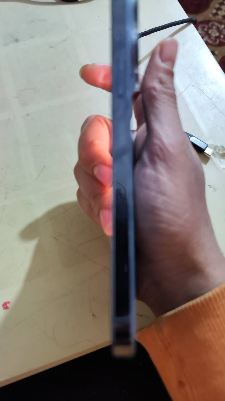 سلام عليكم ايفون 13ابروه ماكس شرق اوصط دبل سيمكارت جهاز ع وظع شركه بطاريته 78 ذاكرته 256 سعره 725 وأبيه مجال للشراي ***********
