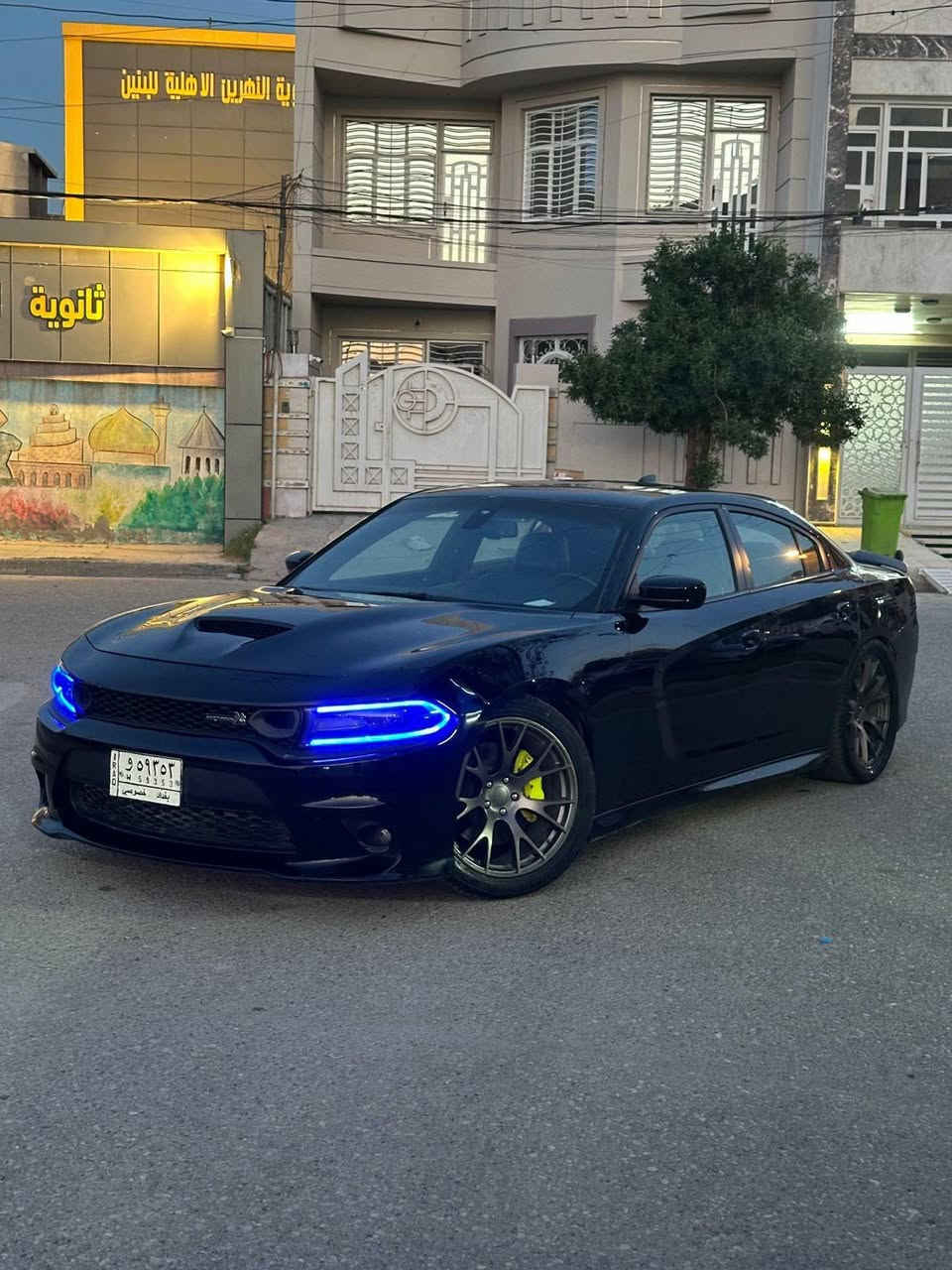 السلام عليكم
جارجر موديل 2019  SRT 
السياره حادثة جاملغ وبنيد وباب خلف السايق صبغ كلير من امريكا بدون لغد بدون شواصي وصور الحادث ضمن المنشور ناشرهن 
ماشيه 40 الف ميل السياره جديده جداً 
المواصفات  فول واحد على واحد كشنات تدفئه تبريد إماميه وخلفيه رادار فتحه شاشه كبيره 
حجم المكينه 8 سلندر 6400 السياره للبيع السعر 24000 الف دولار  المكان بغداد الدوره 
للتواصل ***********  أو راسلني خاص .
