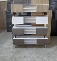 ميز بلازمه mdf السعر ٤٠ والتوصيل مجاني للحجز ع الخاص او واتساب 0773526...