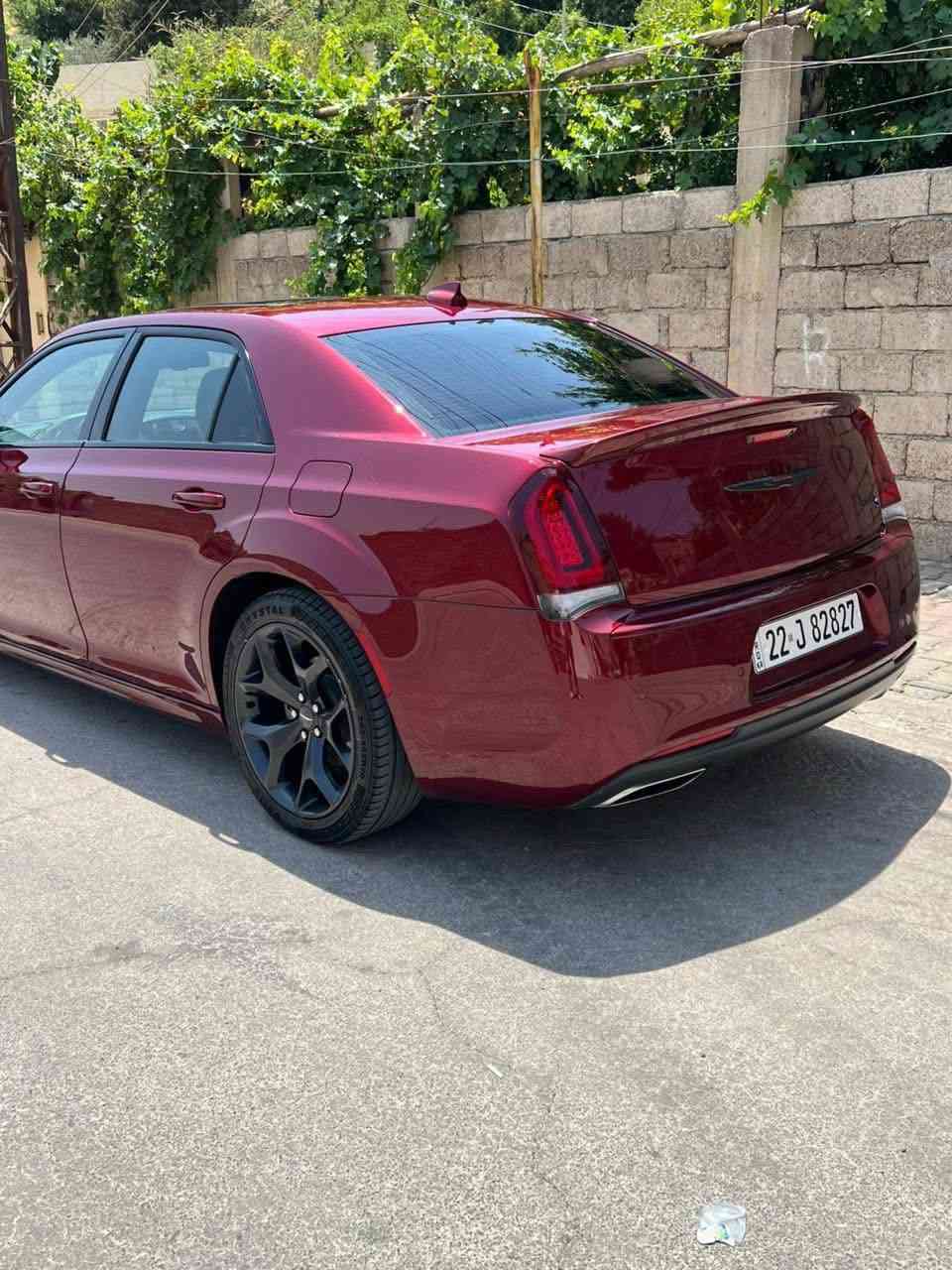 السلام عليكم
اوباما كرايسلر مديل 2021(S) 
السياره هيمي 5700
عليه اكزوز دبات سود كامله مع وسطيات 
السياره بنوراما+دمام 
حادث السياره بارد بل باب. وخشم الجاملغ فقط 
مكان السياره بغداد حي الإعلام تحويل ثاني يوم بسمي
اتصل وتدلل ***********
