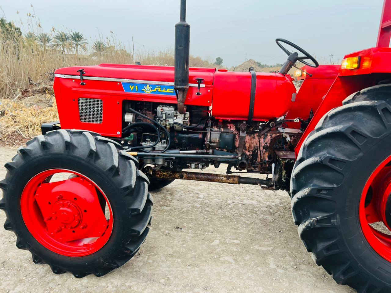 للبيع عنتر موديل 1990 مكينة جديدة لا تبخير ولا تنقيص تخم تاير جديد ستيرن باور نكره سلف كهربائيات شغاله اكسن وجهاز هودرليك مكفولات تخم ثكال امامي خلفي مكينة خير من الله مال جناي السعر عشر ملايين ونص وبيه مجال بسيط المكان بابل قرب خط السريع للاستفسار ***********
