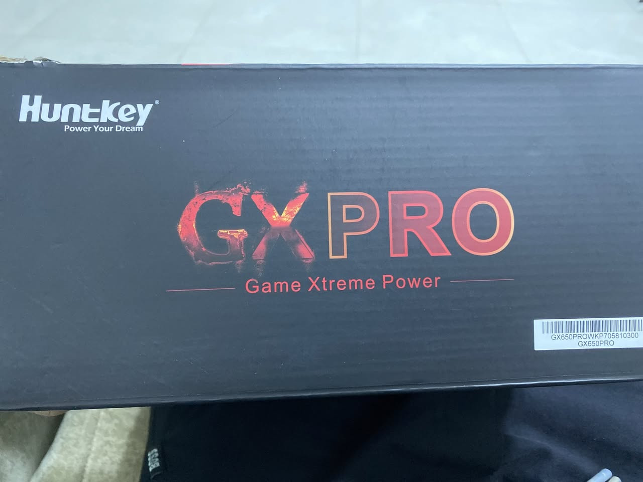 للبيع باور سبلاي 650W جديد حاصل علتصنيف
80 Plus Bronze جديد بكارتونته 

 الباور جديد تماماً، فتحته للتجربة فقط، وما استخدمته.
سبب البيع: زايد عن حاجتي.
السعر: 50 ألف (جديد).
للتواصل: [*********** او راسلني خاص].
