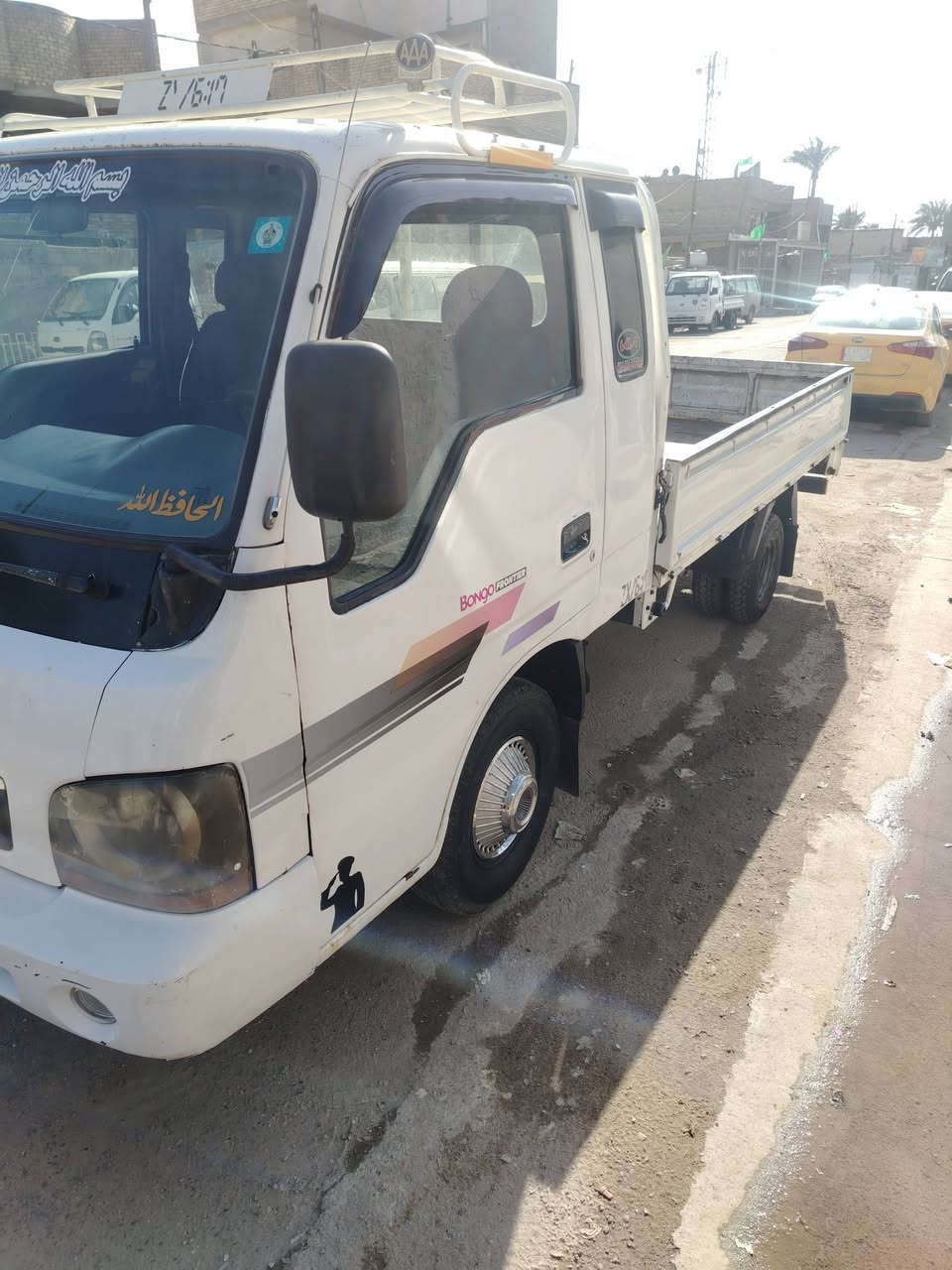 سلام عليكم لبيع كيا ام عيون مديل 2001رقم بغداد تحويل مباشر مشروع وطني سنوية جديده شاصي كير محرك مكفولات سياره جاهزه من كل شي مكان بغداد مكلف بنشر ***********
