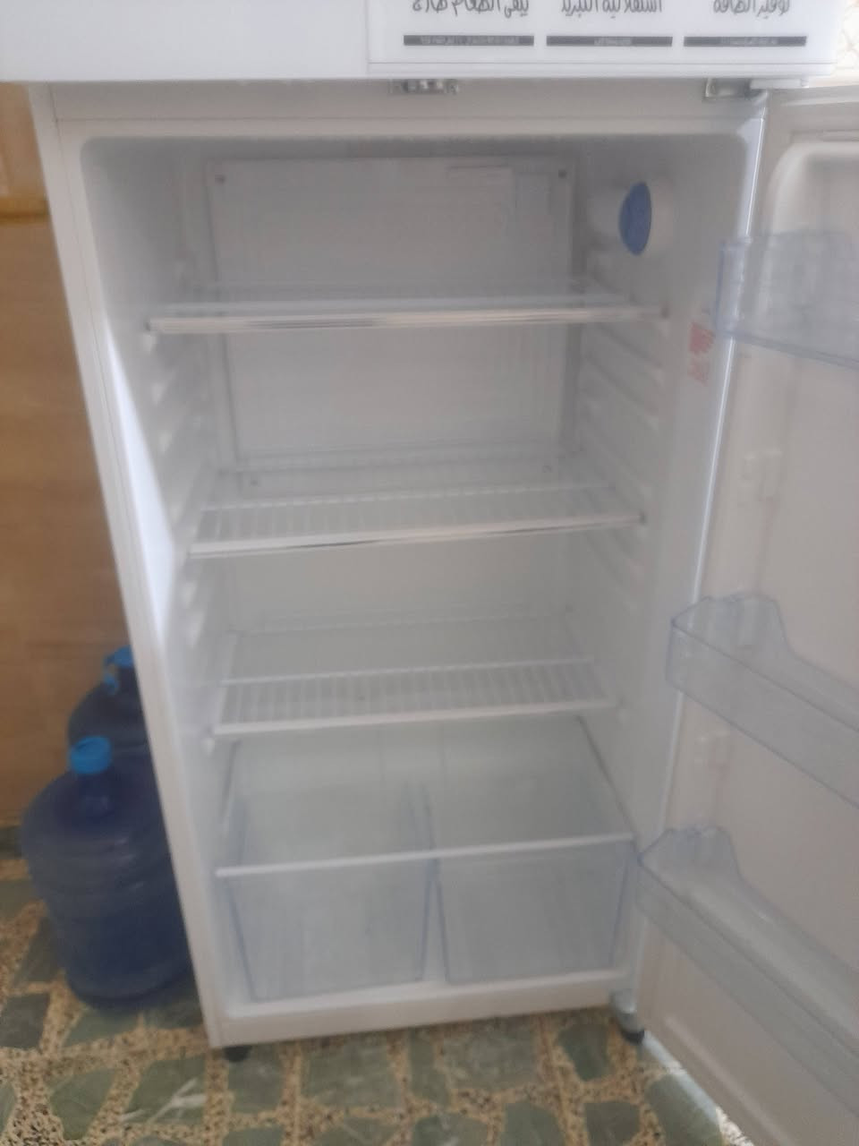 ثلاجه اخت الجديده حته الكارتونه مالته موجوده 
الحجم الجبير للبيع التفاصيل ع واتساب ***********
