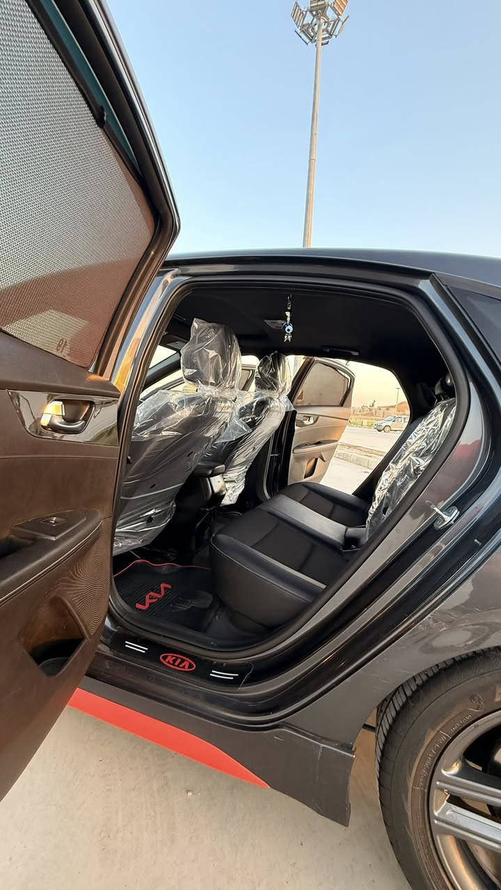 السلام عليكم سياره فورتي للبيع
موصفات فول موديل 2021
السياره جاهزه ضررها موجود صوره
مالتها السياره ما نقصها شي موصافات سلايت +داخل جاد
+تحكامت استرين رادات امامي
السياره مكينه 20 دوش
***********
***********
