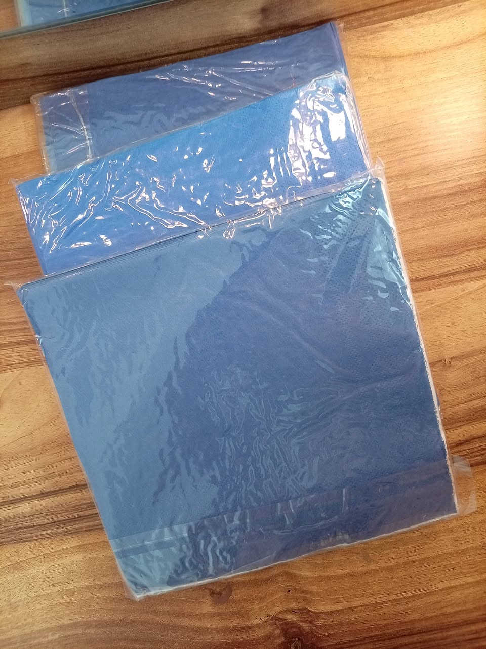 كل قطعة على الف 
يوجد توصيل


**إذا كنت صاحب هذا الإعلان وتريد حذفه لأي سبب، رجاءا أرسل رسالة إلى الدعم الفني**