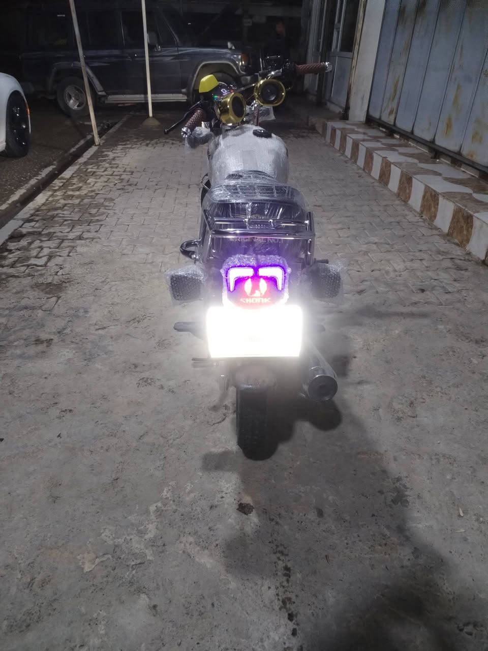 سونك 25 اخو صفر منفيس موجود اي عيب مابي شرط شراي يخابرني *********** 
سعر 775 بي مجال قليل ما يعجبك منشور اخي اعبر منشور
