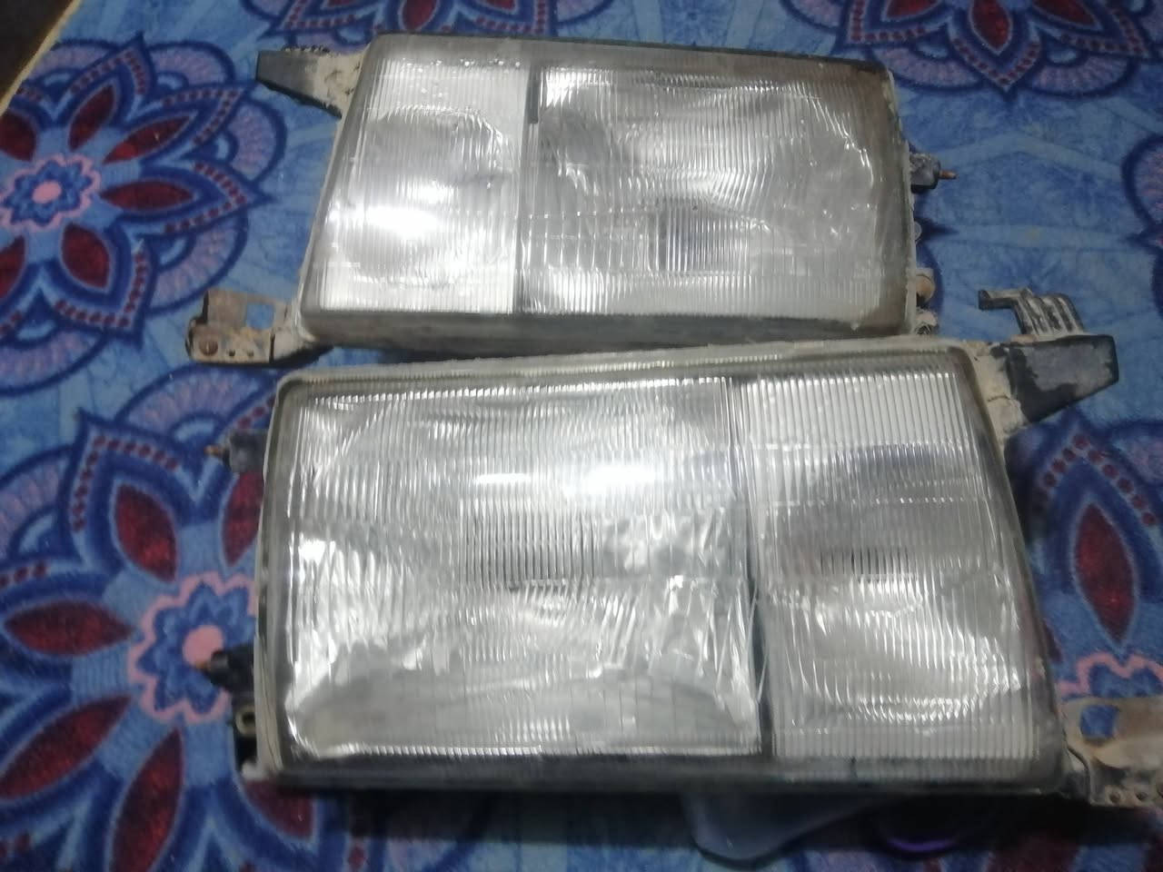 سلام عليكم لايتات البيع السعر خاص او الاتصال على الرقم ***********
