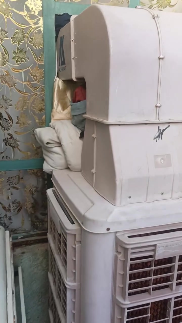 سلام عليكم مبردة وبراد للبيع المبردة ب200وبيهة مجال ولبراد ب225وبي مجال بكاني بغداد فلكة حي النصر ***********
