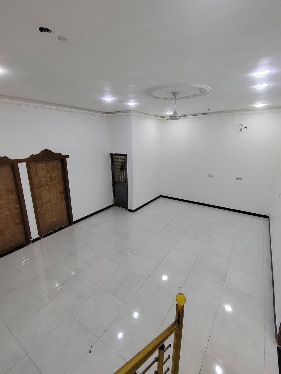 ياالله اسعد الله اوقاتكم بكل خير احبتي
يتوفر دار سكن ٢٠٠ متر
غرفتين منام ودوانيه وصاله ومطبخ
وصحيات داخليه وخارجيه وكراج
بيت جديد محد ساكن بيه
طابو صرف زراعي المالك عراقي سند 25
منطقة غنيه عن التعريف من ناحية الخدمات والموقع
العنوان البصره ابي الخصيب محيله طريق الوسطي
وكاله ونسخه من طابو ومكاتبه
السعر المطلوب ٩٨ مليون
للاستفسار اكثر اتصل ***********
