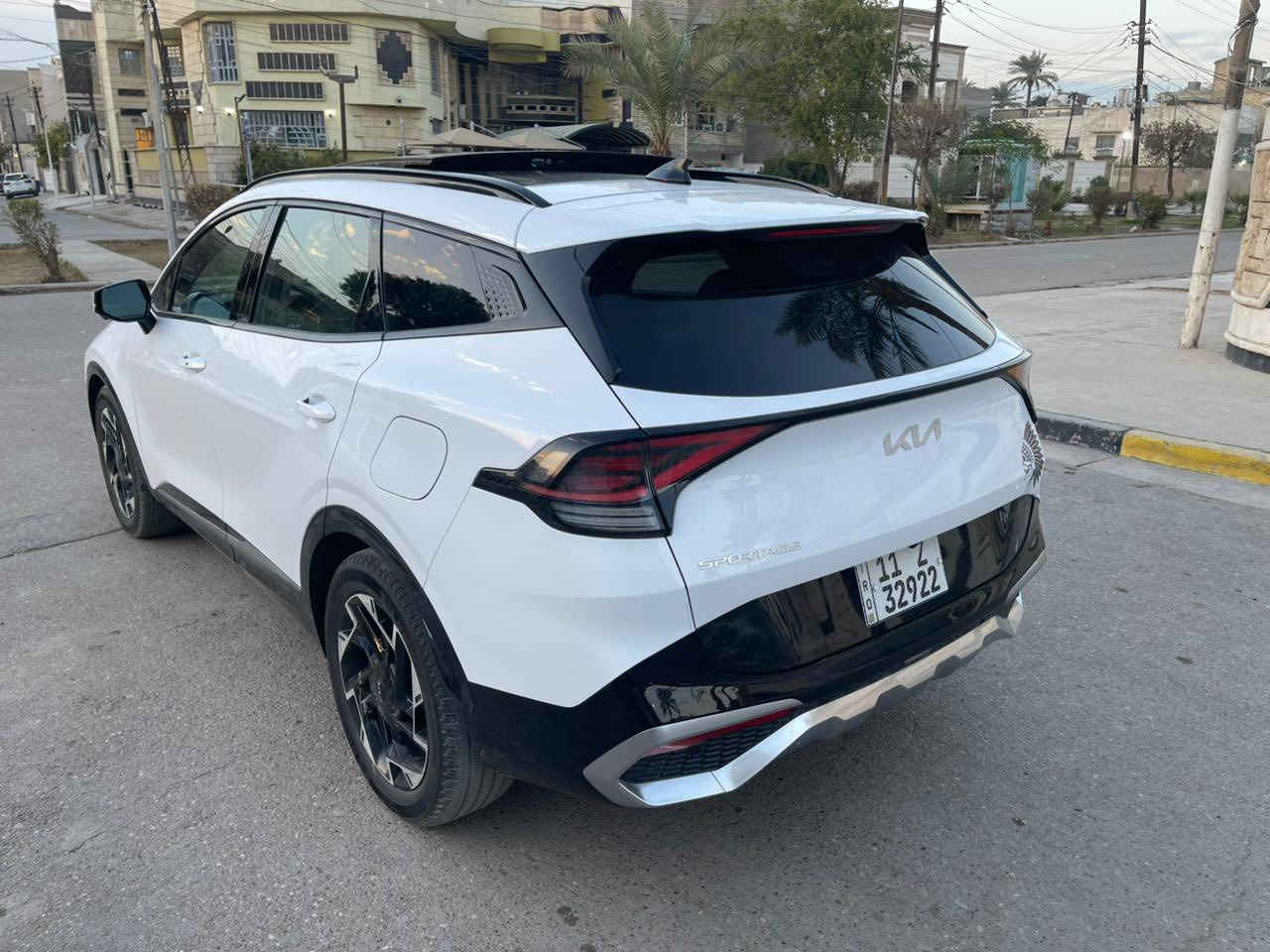 سبورتج 2023 وارد امريكي
فول مواصفات. للاخير  برستيج 
كامرات 360 
تدفئه تبريد  كشنات
جلد
بنورما
بصمه
تدفئه ستيرن
شاشه
رادار 
تشغيل عن بعد
خزن ميموري
السياره فول للاخير كامله بدون اي نقوصات
بدون تبديل لبيل واحد
بيه شبر بالنيد وشبر بالجاملغ فقط صبغ 
اما البقيه مكفول كفاله عامه من كلشي
سياره جداً جديده
ماشيه 17 الف فقط
السعر 228 وبيه مجال
بأسمي تحويل ثاني يوم
***********
