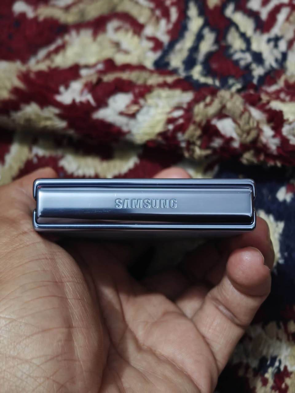 5 قطع  نوكيا جدد بدون كارتون كلهن يشتغلن بس بطاريه وحده عندي وياهن انطوني سعر اذا كلهن واذا مفرد مع العلم الاجهزة الاصليه اول اصدار فلندا وقطعتين طابوگه توصيل موجود سعر القطعه ب30 بدون توصيل 
سامسونك زد فلب اصلي جديد قطعتين 
4 و3 انطي سعر مقنع وابيع 
***********
