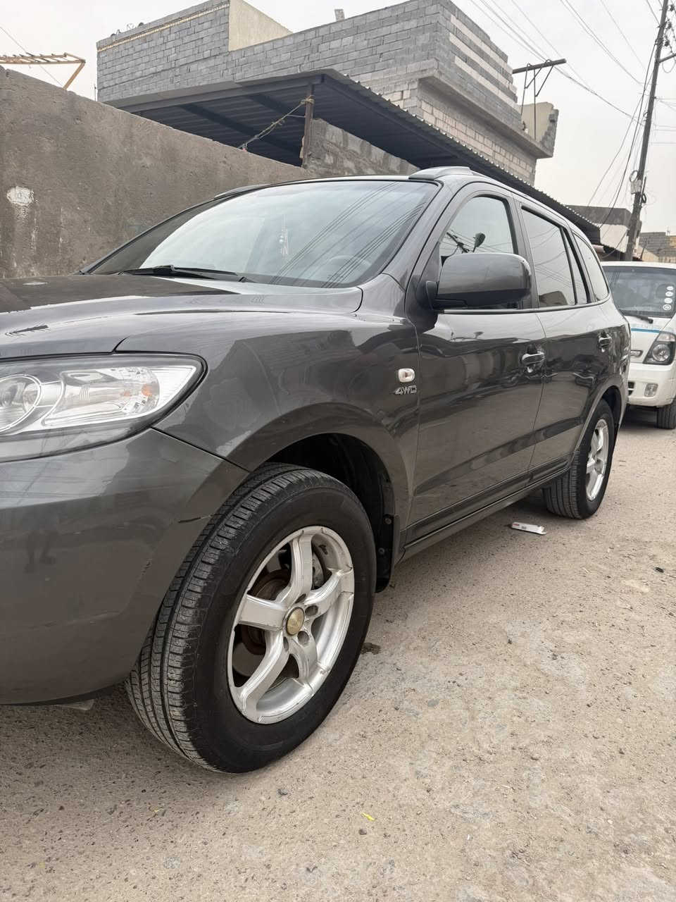 سلام عليكم سنتافي ٢٠٠٩ أدوات ادوات مكفوله من الكص والضربه والتبديل والسرقه والعشاير سياره جديده كير مكينه بلشرط مكاني بصره خمسه ميل سعرهه ٨٠وبيهه مجال قليل ***********
