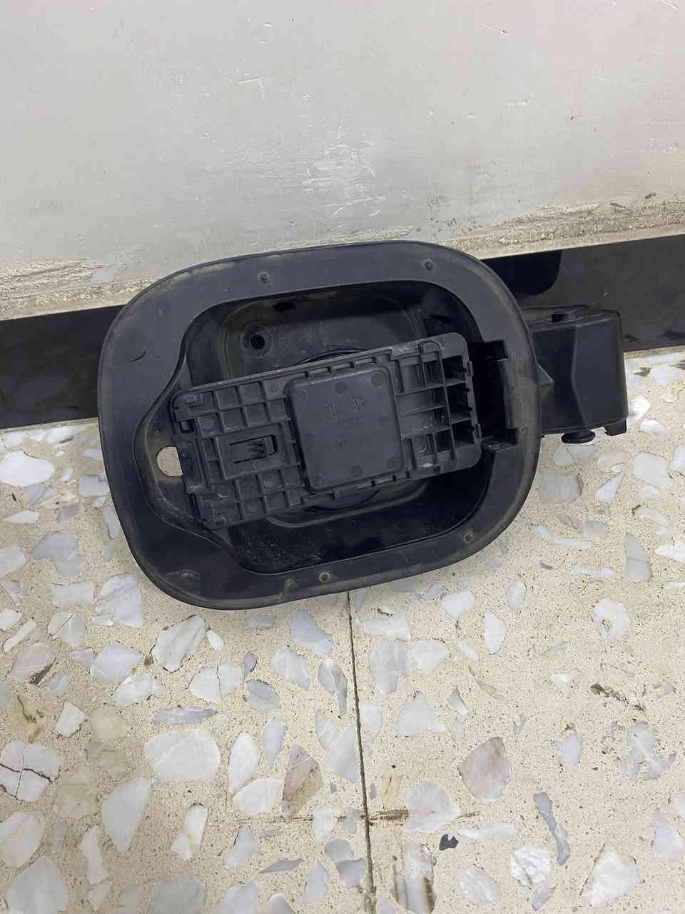 السلام عليكم قبق مال بانزين مال كي فايف مال تفصيخ اصلي قيم السعر وخذها والله مشتريها غاليه الرقم ***********
