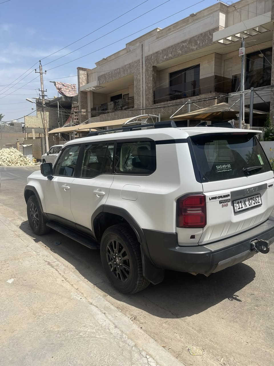 برادو موديل 2024
R3 كامل مواصفات
مكفوله 
ماشيه 31 ألــف
الاستفسار /***********
السعر 47500
سبعه واربعين ألــف  وخمسمائة  دولار
