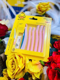 مرطب جسم • تونر مزيل مكياج • رموش