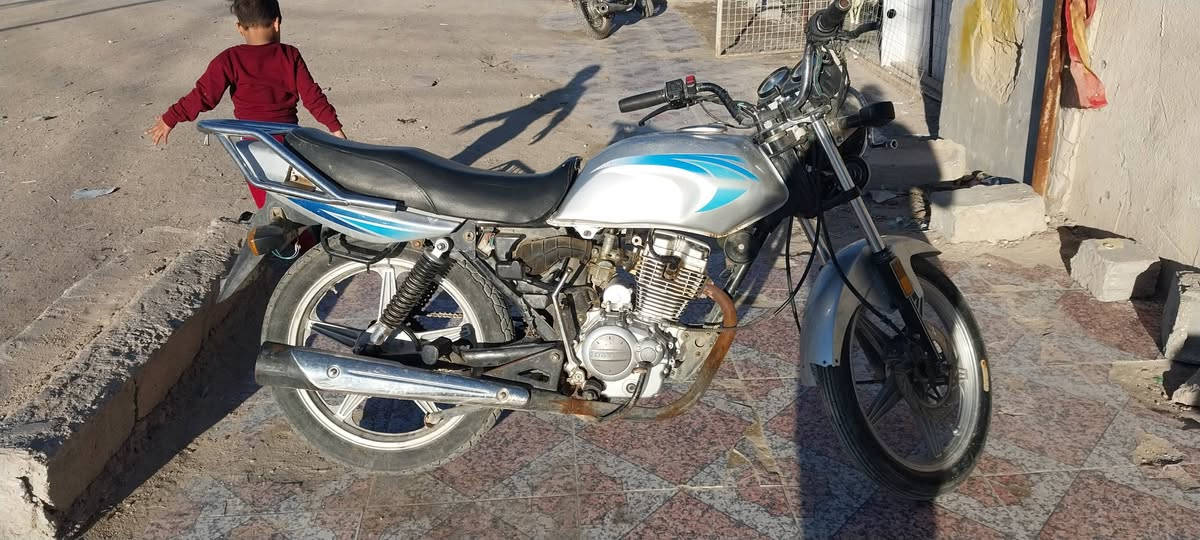 السلام عليكم دراجات للبيع البرتقالي موديل ٢٥ والرصاصي ١٩ كلهن اوراق اسكنر سعرهن عله ٥٥٠ قفل مكاني كربلاء( ***********)
