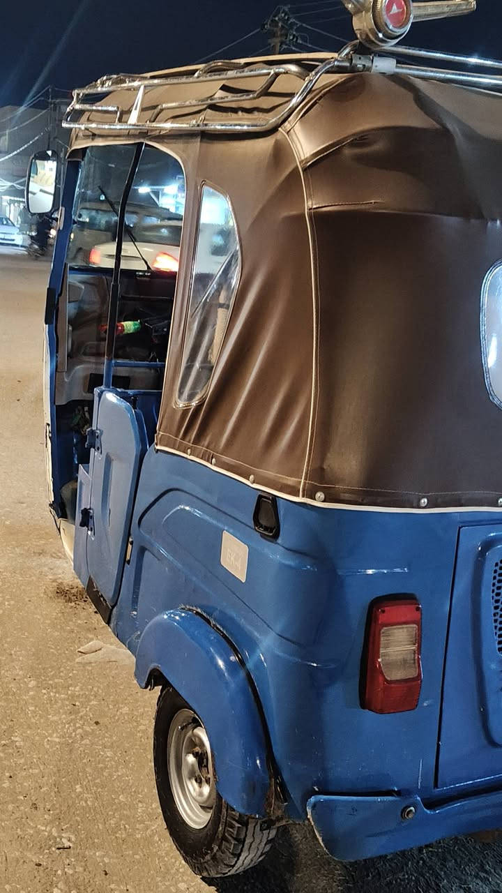 للبيع 21 رقم وسنويه كربلاء 
بيها ضربه يم بك لايت 
مكان نجف 
7600 وبيها مجال 
***********
@إشارة
