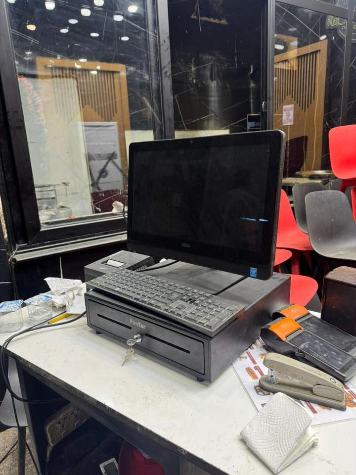 كراسي وميوزك وكاشير مع النظام
الموقع بغداد البلديات 
***********
