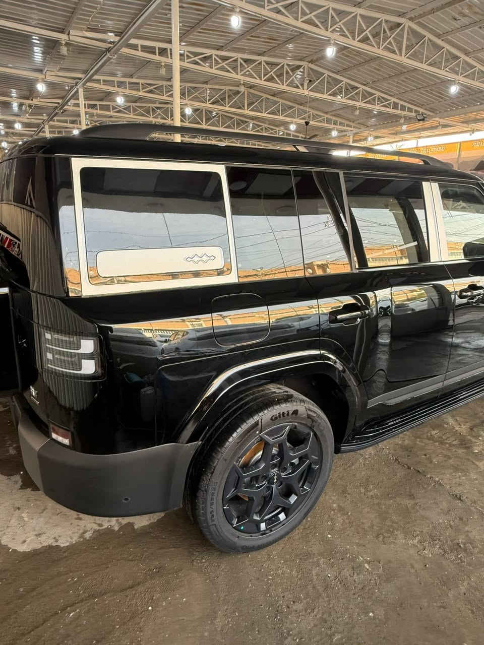 السلام عليكم 🌹
🚗 يتوفر لدى معرض جبل عرفة
📍 العنوان: بغداد – الكريعات – شارع الوقف السني

🔥 ليو بارد7… فخامة + قوة + تكنولوجيا 🔥
إذا تريد سيارة ما ينقصها شي وتجمع كل المواصفات العالية، ليو بارد هي الاختيار الصح 👑

💎 أعلى المواصفات:
✅ 4 كشن تدفئة وتبريد
✅ كراسي كهربائية + مساج
✅ تمشيك 130 كم على البطارية ⚡
✅ 13 كامرة رؤية 360°
✅ أوتو بارك (ركن تلقائي)
✅ لون داخلي مشمشي كامل فخم
✅ ملحقات كاملة
✅ حجم ويل 20 إنج رياضي
✅ شاشة كبيرة + عدادات رقمية
✅ تشغيل ودخول ذكي
✅ شحن لاسلكي للموبايل
✅ أنظمة أمان متطورة
✅ إضاءة LED كاملة.              والسعر فدشي 58000000مليون دينار عراقي وصافي بدون دلاليه        عنوان بغداد معارض الكريعات شارع وقف السني معرض جبل عرفه لاتصال على الارقام التاليه                       *********** محمد.             *********** سجاد.                ***********  حسن
