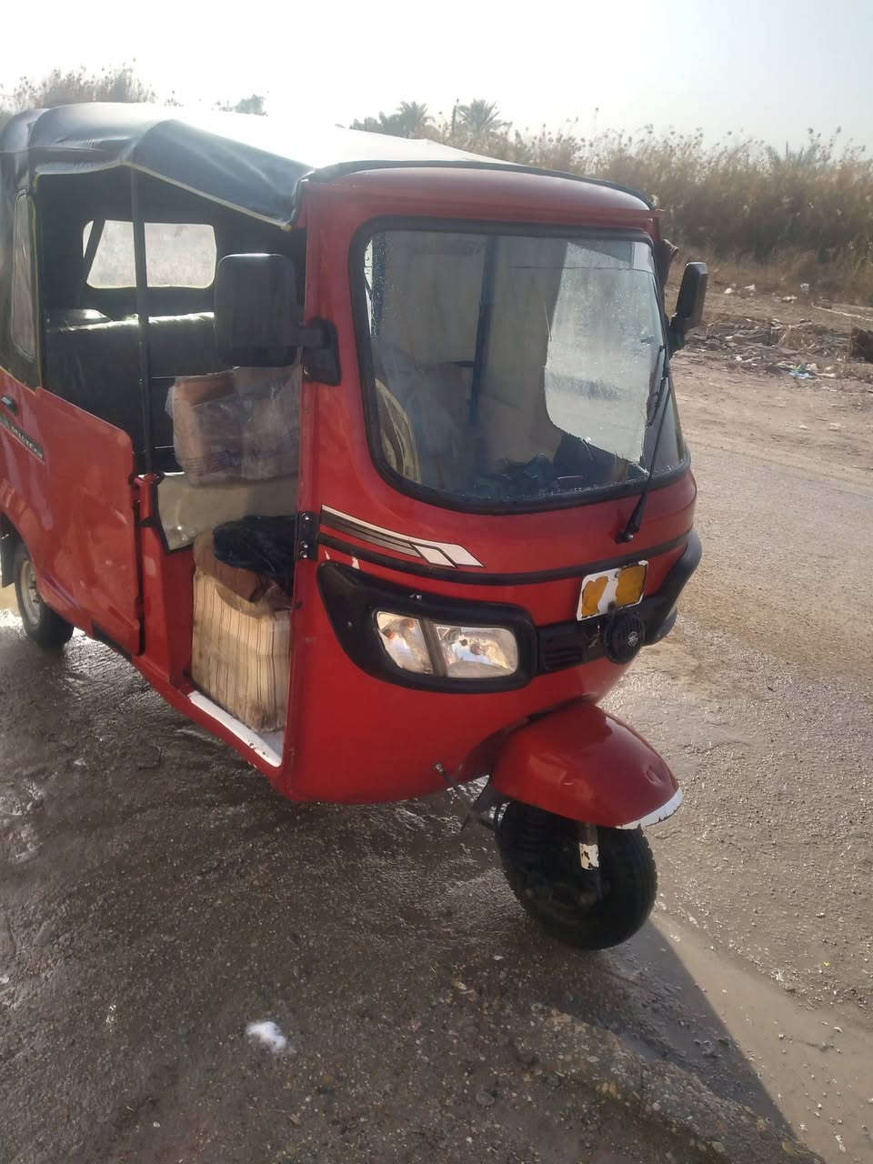 سلام عليكم تكتك للبيع رقم بغداد بسمي مديل 22 جاهزه محرك بعده شركه مكاني المحموديه ***********
