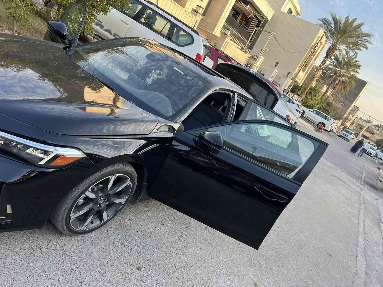 للبيع فقط 
هوندا سفك تورنك هايبرد 2025 
السيارة فول مواصفات 
محرك 2000 هايبرد 
السيارة ماشية 8000 ميل 
السيارة صور حادثها مرفق بالصور 
تبديل بنيد و جاملغ و صدر اليمنا جديد 
السيارة مكفولة شواصي لغود و اي شي ثاني غير الي ذكرتة
رايدها ب17800$ 
*********** 
بغداد العامرية
