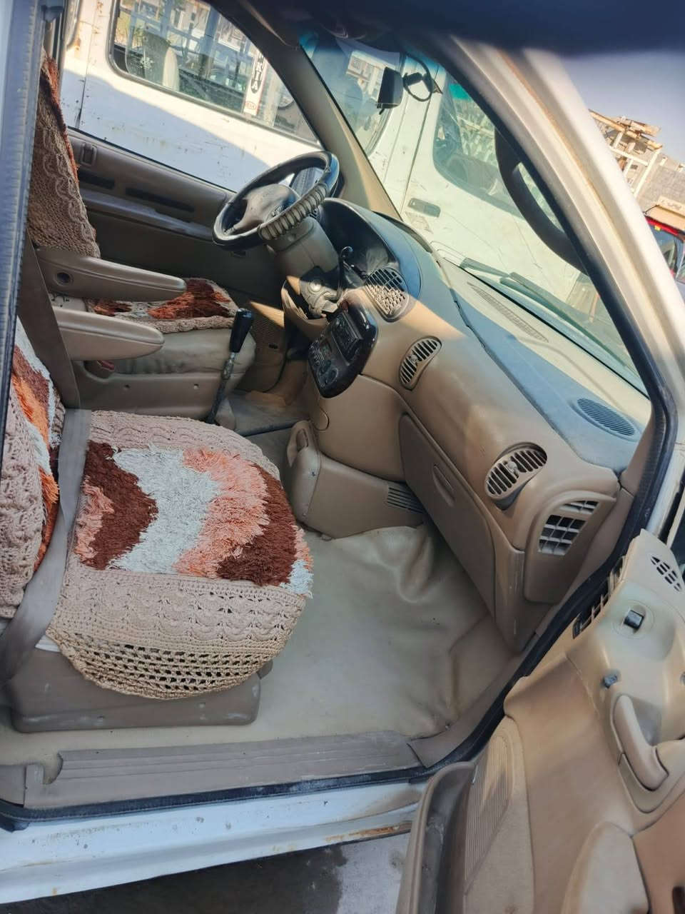 سلام عليكم سياره للبيع كرايسلر موديل ١٩٩٦ كامله كير اوتوماتيك تبريد شغال مابيه اي نقص بكان السياره ديالى بعقوبة السعر ٣٨ بيه مجال حك الجيه اتصل علا الرقم ***********/*********** مكلف في النشر
