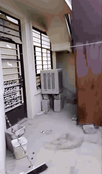 ياالله سلام عليكم دار للايجار طابق ارضي يحتوي على مدخلين وصاله ومطبخ وخدمات وغرفه نوم واحده العنوان الدوره شارع ابو طياره شارع نسائم النخيل واتساب مكتب العامري ***********
***********
500لايجار طلاب عائله
