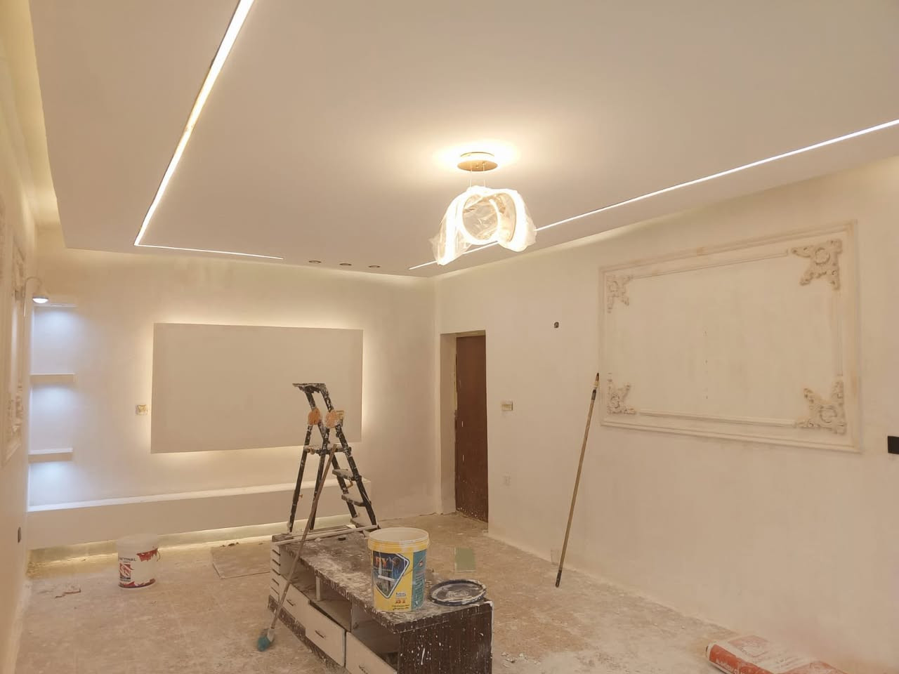 :

✨ لمسة للديكور والصبغ ✨

🔹 سطر تعريفي:

نحوّل بيتك إلى تحفة فنية 🎨

🔹 الخدمات:

✔️ صبغ داخلي وخارجي

✔️ ديكورات جدران حديثة

✔️ ترتيب وتشطيب كامل

✔️ تنفيذ سريع وجودة عالية

🔹 ميزة تنافسية:

💎 أسعار مناسبة

💎 شغل نظيف واحترافي

💎 التزام بالمواعيد

🔹 دعوة للتواصل:***********

📞 اتصل الآن واحجز موعد
