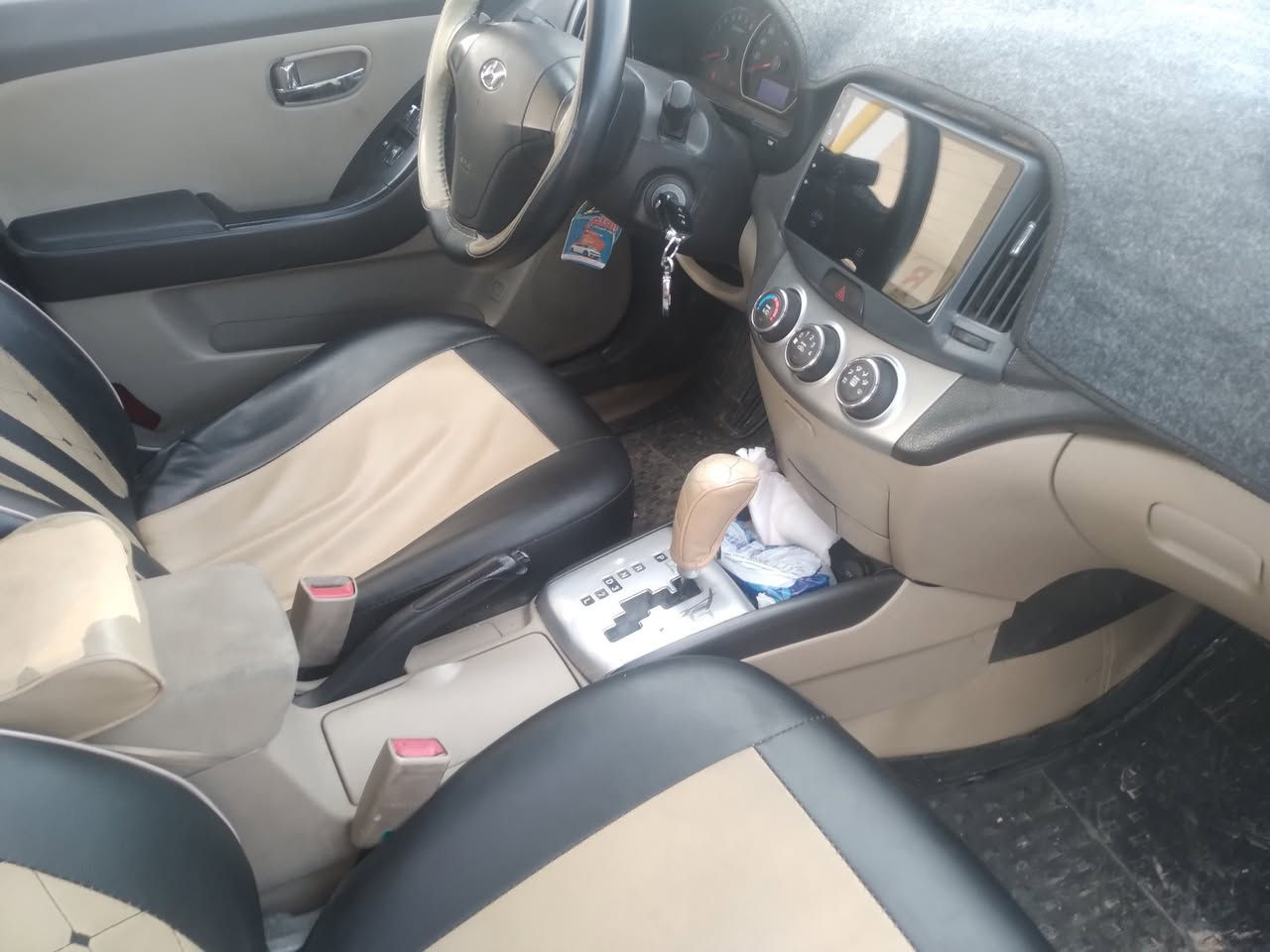 ***********

***********
رقم صاحب السياره
النتره موديل 2010 نص قطعه صبغ
كير توماتيك مكينه 16 رقم سنويه جديد
سعر 112 ومجال غرامه صفر
