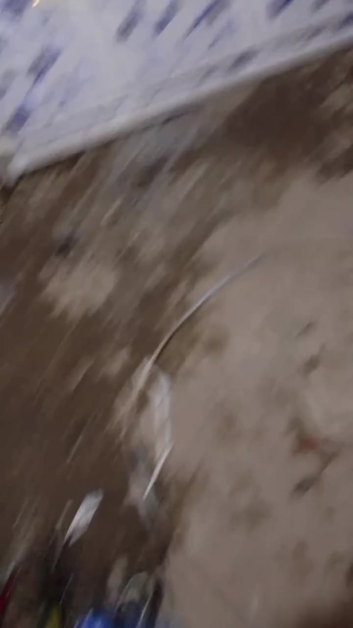 كاونتر قطعتين سنكي وملحق متر ونص تزكام نظيف كلش مابي أي ضرر سعره 150 وبي مجال بسيط مكانه نجف حي الرحمه رقم الموبايل ***********
