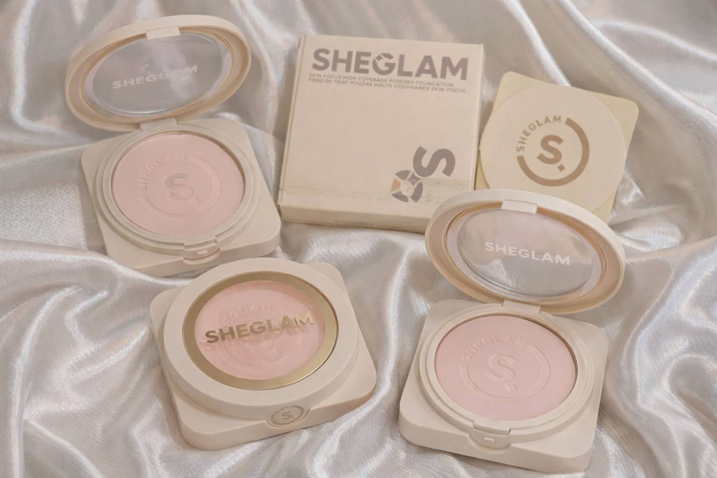 متوفر توصيل داخل الموصل
مكياج عرض على قطع اخيره

2000 الجانب الايسر
3000 الحانب الأيمن
واذا اخذتي ب 40 الف التوصيل مجاني 
يمكنكم فحص واسترجاع الطلب بوجود المندوب

Instagram /qamar_aldur0
***********
