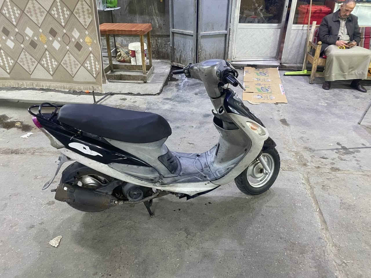 السلام عليكم دراجه ماكس قجمه للبيع مبدل بس ولفات تجي تفحص بعينك كلشي شغال بيهه السعر 600وبيهه مجال البصره الاصمعي الجديد رقم الهاتف ***********
