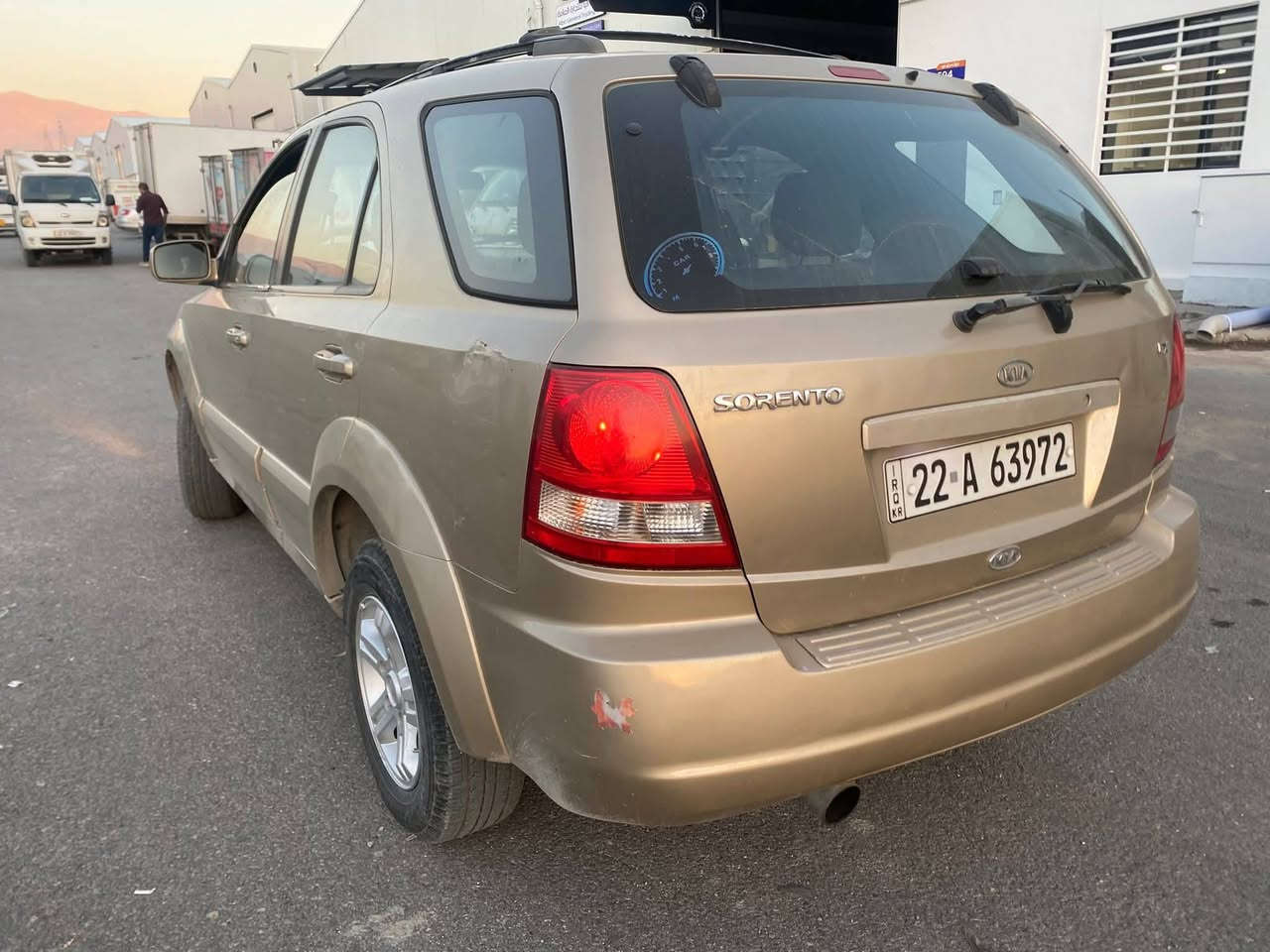 السلام عليكم للبيع سورنتو
٢٠٠٤ سياره كلش نظيفه قطعتين صبغ بدون حادث 
كير عادي محرك ونجي ياباني تخم تاير سنويه جديده رقم دولي السعر 
السعر ٧٥ ورقه سياره اي نقص مابيها ناعمه وحلوه 
عنواني بغداد تاجي 
***********تصال 
***********وتساب ***********وتساب
