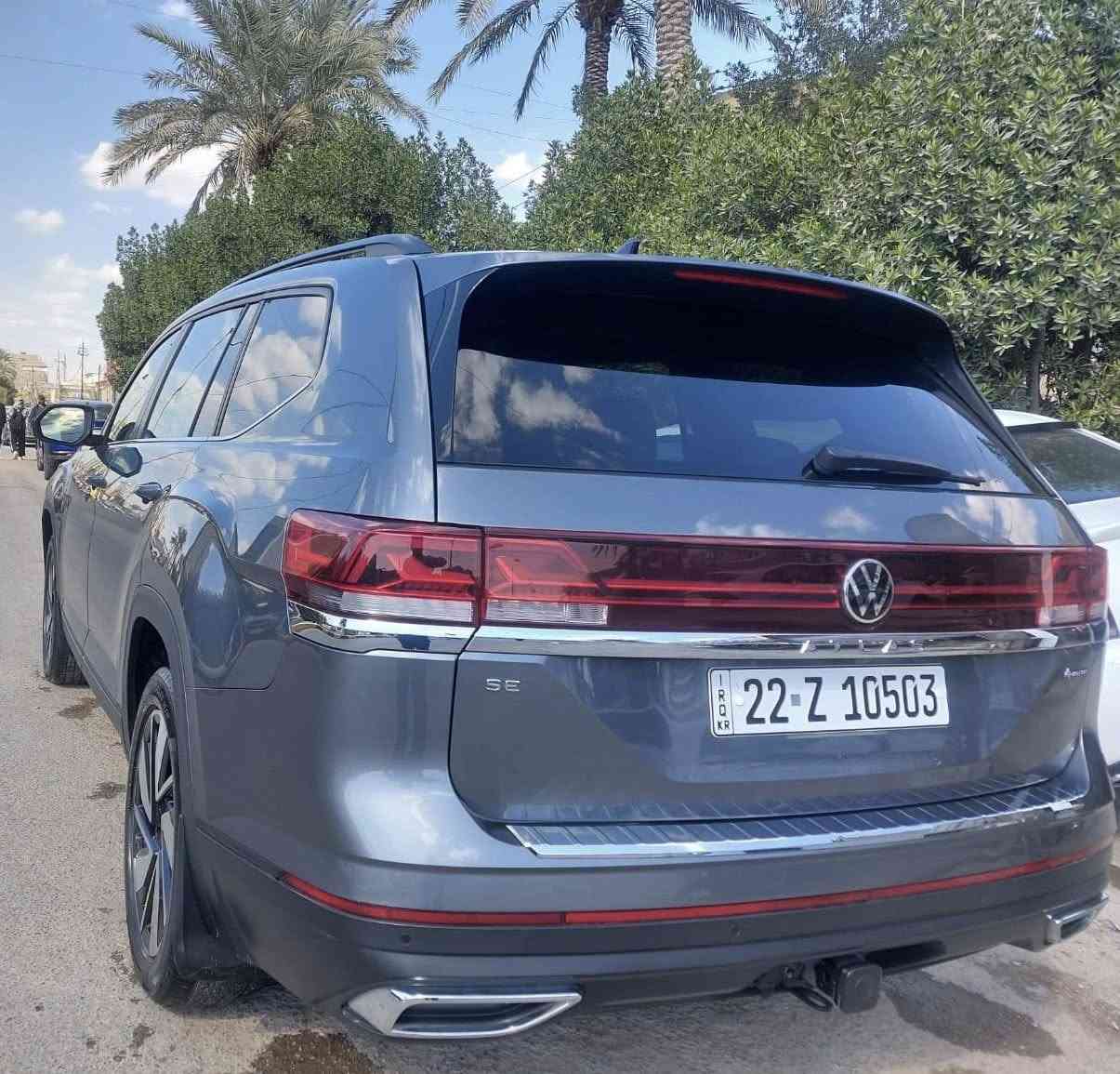 فولكس واكن اطلس 2024 وارد امريكي 
فول مواصفات بنوراما داخل صاج
كشنات جلد شاشه چبيره كامره خلفيه
ماشيه 70 الف محرك 2500 تيربو 
تخم تاير جديد رقم اربيل مكانها بغداد
7 راكب فور ويل ويل 20
كراسي كهرباء مع تبريد وتدفئة
تشغيل بصمه اربع بصمات مع بصمة يدات ابواب
رادارات أمامية + خلفية + جانبيه
مثبت سرعة راداري
نظام تحذير النقطة العمياء
لايتات LED أمامية وخلفية
بردات جانبية 
صندوق خلفي كهرباء
تحكم ستيرن كامل 
وبعد هواي مواصفات 
السعر  275 وبيها مجال .. اني مكلف بالنشر
للأستفسار ‭0770 558 3558‬
