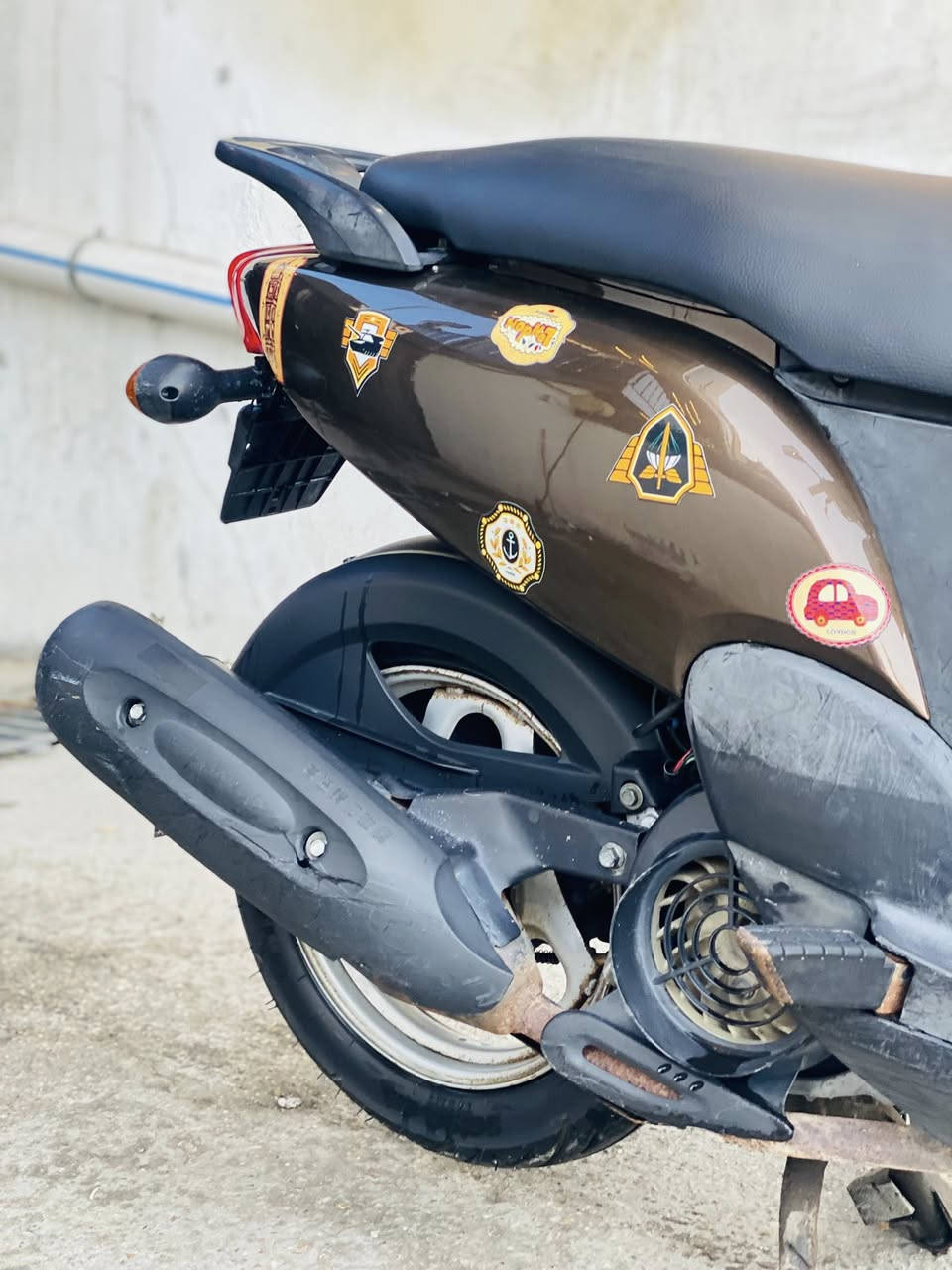 سلام عليكم شباب دراجه للبيع فله ياباني 2011
دراجه مكفوله كفاله عامله شلعه ومعدل نكره سلف كهربائيات كله شغال لايت عالي ناصي هورن اشاير فقط كفرات تجاريه الدراجه بحالت الوكاله ومكفوله مكينه وسرقه السعر 850 بيه مجال للشراي مكاني بغداد شارع فلسطين للتواصل ***********
