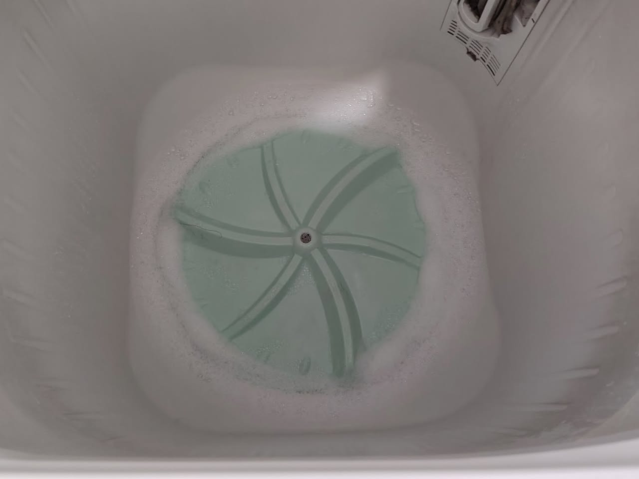 غسالة توشيبا الاصلي
جديدة جديدة جديدة وحق امير المؤمنين استعمال جدا قليل بدلتها بغسالة اوتو وستغنيت عنها
حجم جدا كبير ١٣ كيلو قيم بيما يرضي الله واخذها بالعافية
***********
