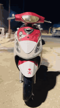 دراجه قجمه للبيع راح تقبط شهر  ونص من جبته من الحاويه  رقمي07769252158