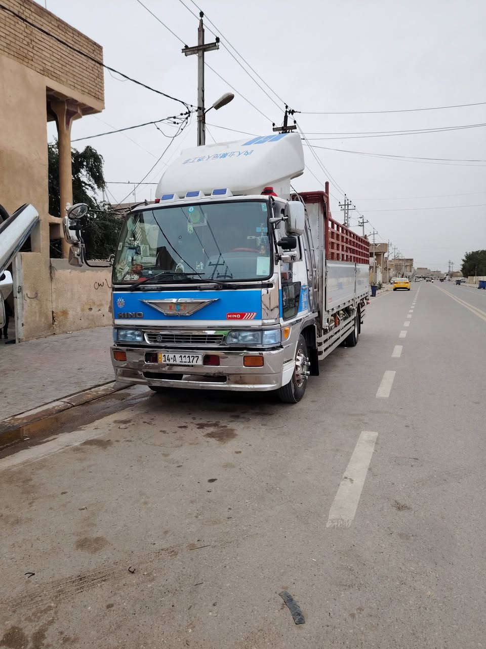 سلام عليكم سياره هينو انكر ستة وربع بلادي ٨٠ سوبر سياره جاهز من كلشي مكان كوت ***********موديل ٩٧
