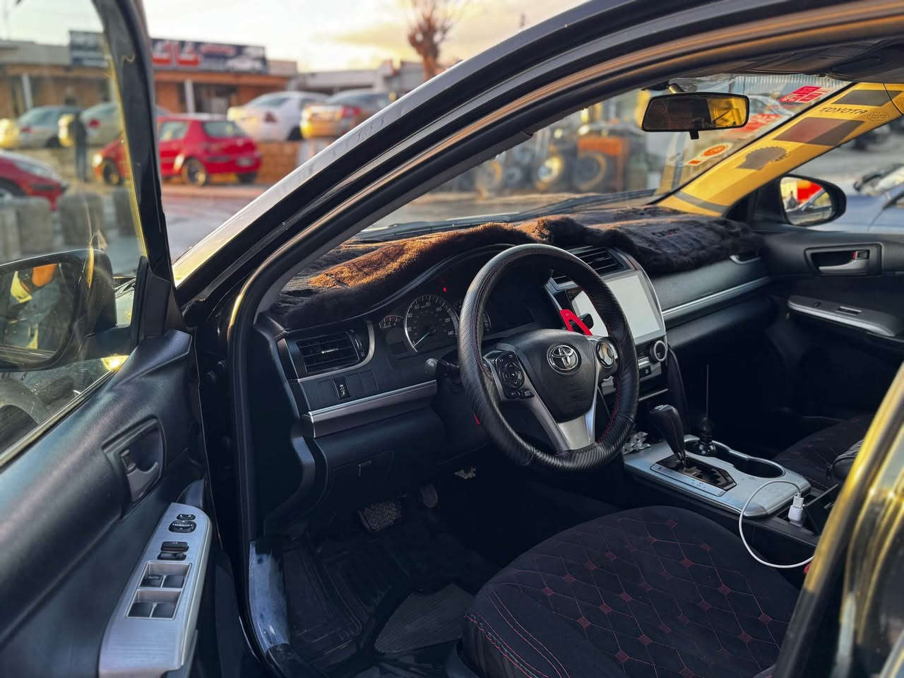 کامری 2012
گێڕو مەکینەو تەبریت بەشەرت
دوو پارچە بۆیاخ
مواسەفات SE 
مەکینەو گێڕی نەکراوەتەوە
سەنەوی تازەیە
122$
*********** السليمانية, العراق
