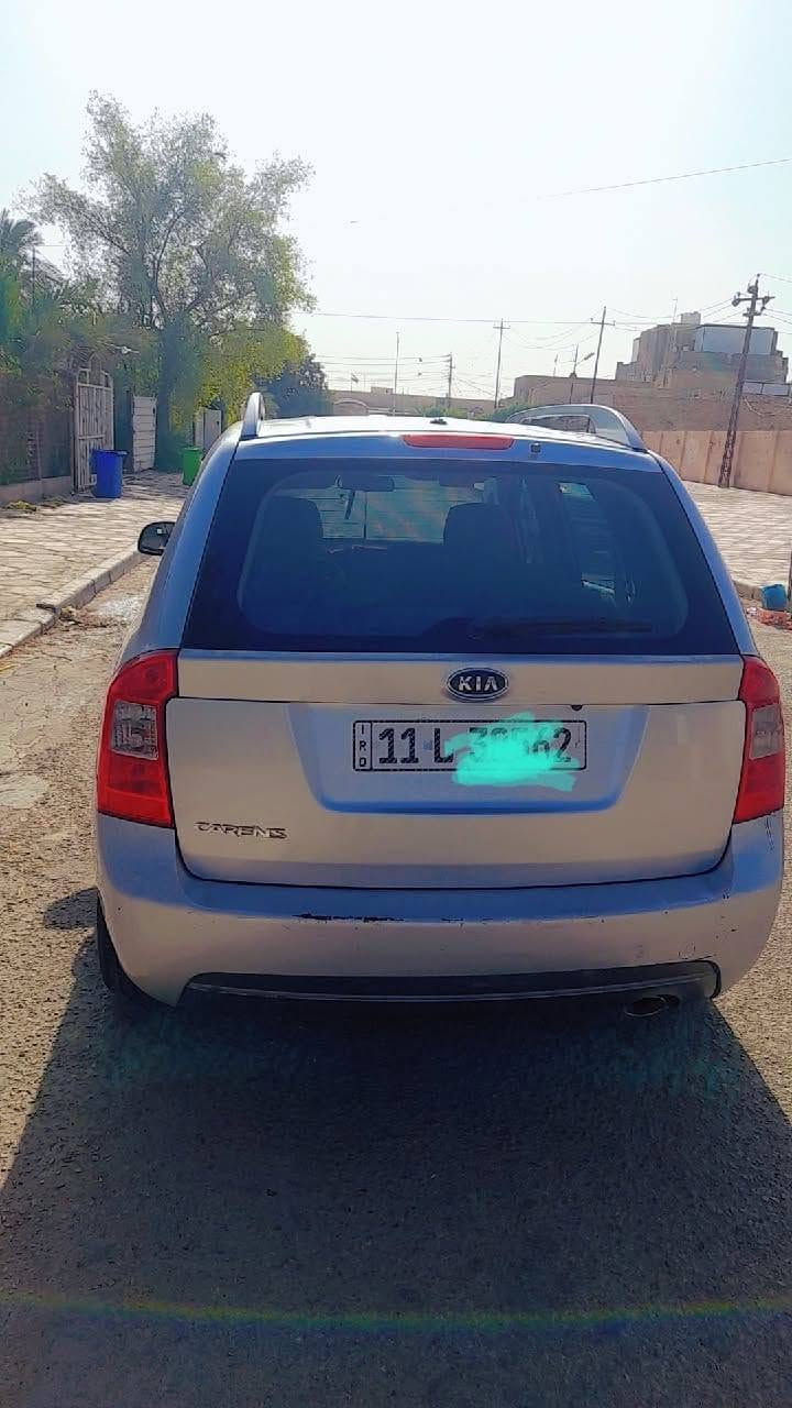 كياء كارنز  خليجي موديل
2012 بغداد ابسمي سنوية لغاية
29  بيها ٣ قطع صبغ الجهة اليسرى
محرك وكير وحدادية واطارات كلها
جديدة منظومة تبريد قبل شهر 
شادها تبريد خير من الله السيارة حلوة وجديدة من الداخل والخارج
تليفون ***********
