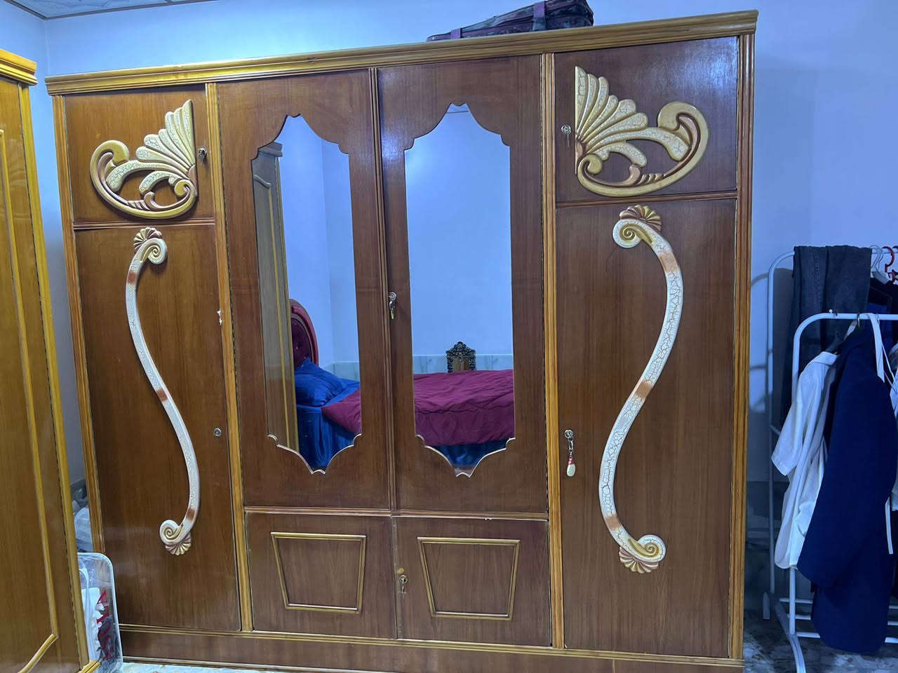 كنتور للبيع اربع بيبان راسلني خاص واتساب 
***********

