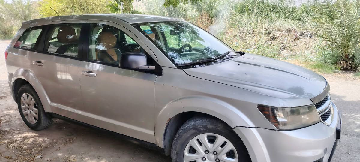 سلام عليكم جورني 2012 البيع 7 راكب قطعه وحده تبريد مكينه 2400 اربعه سلندر ضرر جامرلوغ امامي الايمن بدون دواخل رقم بغداد السعر 125وبيه مجال مكانه ديالى الاتصال ***********
