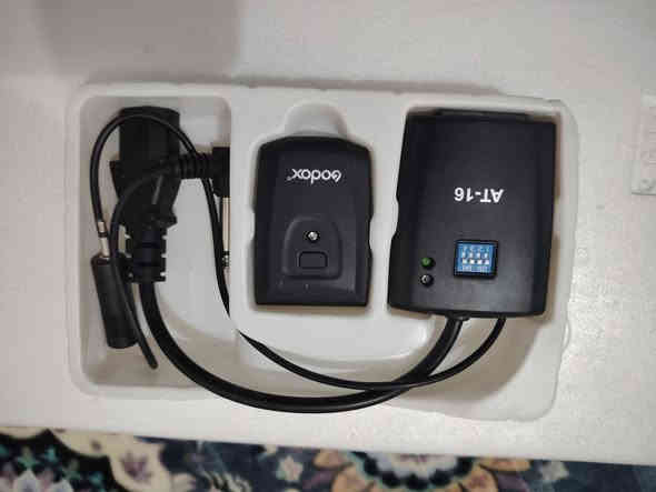 كاميرا نيكون nikon d7100
مع ملحقاتها كاملة وبطاريتين. الكاميرا بحالة جيدة زوم اصلي  Telephoto Zoom 70-300mm

ومجموعة اضاءة إحترافية جديدة godox sk400

مع جهاز تحكم عن بعد. السعر 600 وبي مجال بسيط.

***********
