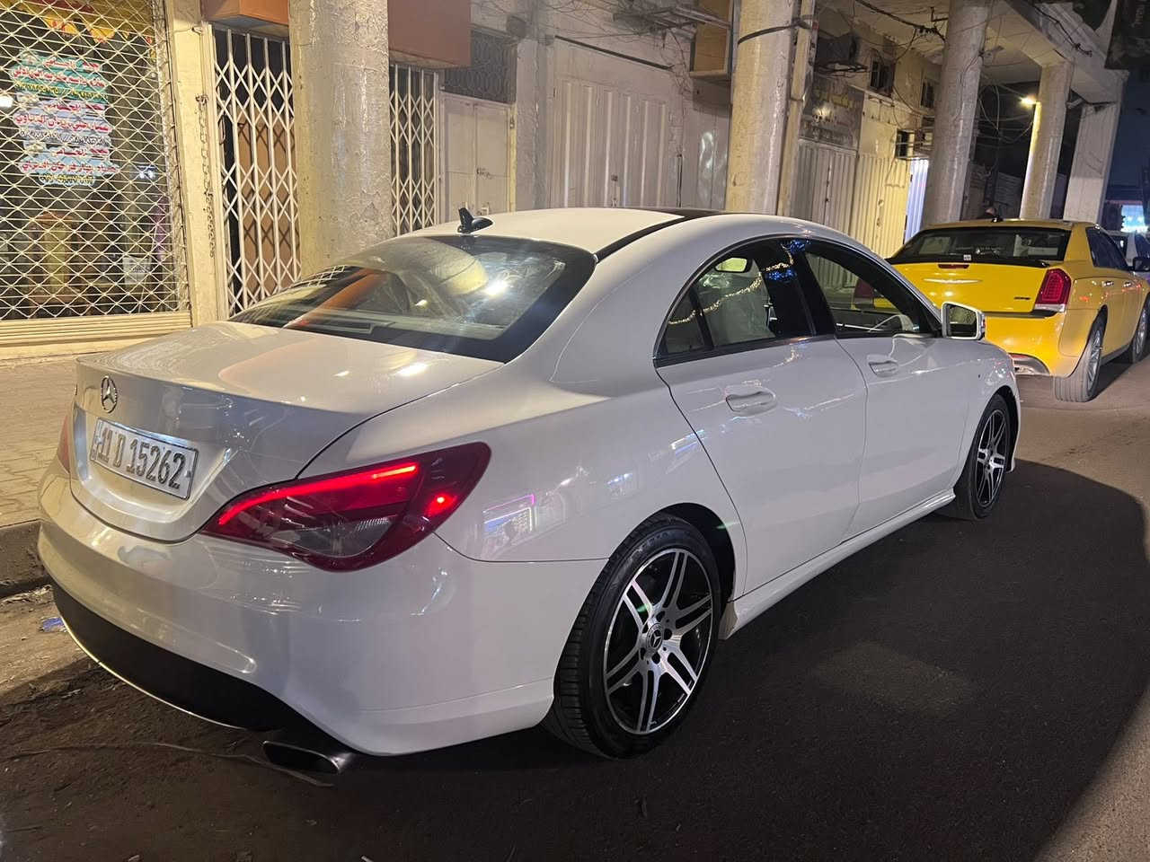 مارسدس للبيع موديل 2014
CAL250
فول 1/1
السياره كفاله عامه بيه بس بارد بالباب الخلفي الي وره الصدر 
والدعاميه صبغ 
بدون دواخل بدون فتح السياره 
كفاله من الرصعه 
مكينه كير صدر كفاله 

وارد امريكي 
العنوان بغداد حي الجهاد 
***********
