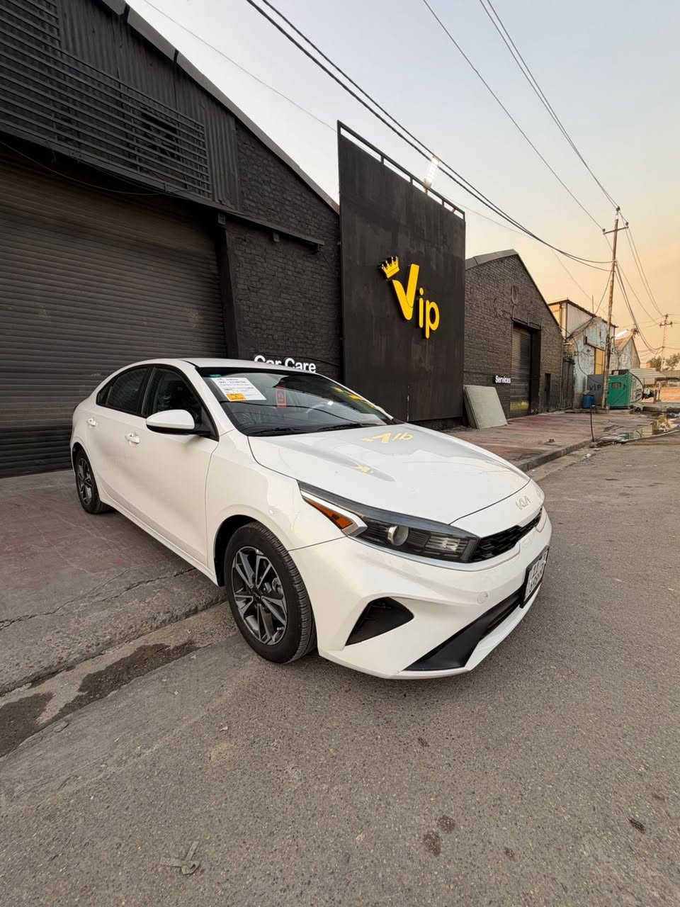 سلام عليكم للبيع كيا فورتي موديل 2023 ماشيه 40 ميل سياره جديده وحلوه نص مواصفات شاشه ويل كب محرك 2.000 دوش رقم بغداد بااسمي حره ضررها قطعتين صبغ بدون دواخل بدون شاصي بدون لغد بدون نقص مكاني بغداد الغدير قرب الضريبه للاستفسار ***********
